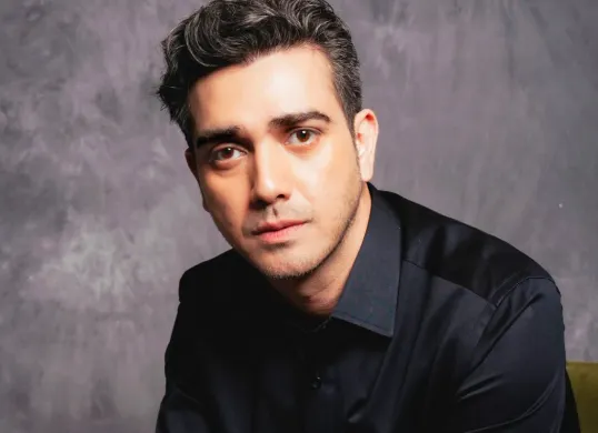 Potret aktor Fachri Albar yang kini kembali terjerat kasus narkoba. (Sumber: X/@indonesianpopbase)