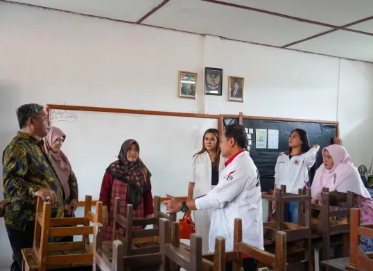 Komisi IV DPRD Kota Bogor saat melakukan peninjauan ke SDN Bantarjati 9, Bantarjati, Bogor Utara, Kota Bogor, Rabu 23 April 2025. (Sumber: Sekretariat DPRD Kota Bogor)