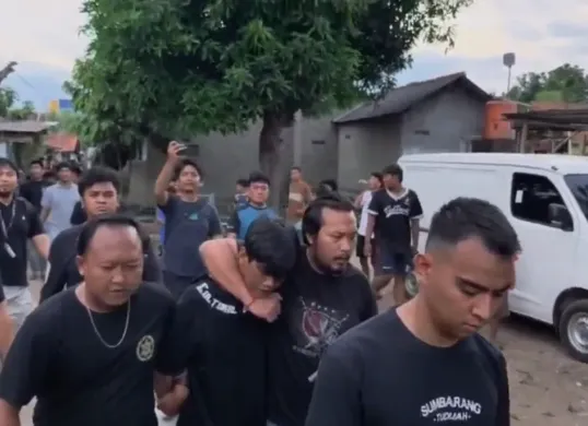 Subdit Jatanras Polda Metro Jaya melakukan penangkapan terhadap pria berinisial N alias R pelaku pembunuhan mayat di dalam karung di Batu Ceper, Kota Tanggerang. (Sumber: Dok. Polda Metro Jaya)
