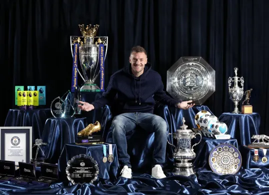 Jamie Vardy pamitan setelah 13 musim mengabdi di Leicester City. (Sumber: Instagram @lfc)