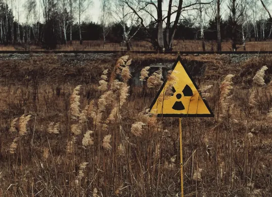 Ilustrasi. 26 April Diperingati sebagai Hari Peringatan Bencana Chernobyl Internasional, Ini Sejarah dan Filmnya (Sumber: Unsplash/Oleksandra Bardash)