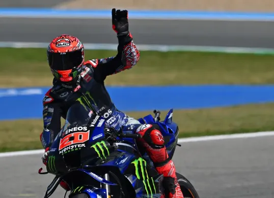 Fabio Quartararo meraih pole position di MotoGP Spanyol 2025. (Sumber: Instagram @yamahamotogp)