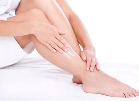 Cara Ampuh Mengatasi Kulit Belang di Tangan dan Kaki. (Sumber: cnfstore)
