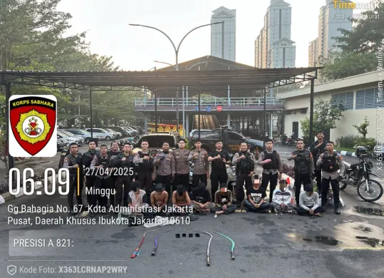 Tim Patroli Presisi Perintis Polres Metro Jakarta Pusat mengamankan sembilan remaja pelaku tawuran di Kemayoran. (Sumber: Humas Polres Metro Jakarta Pusat)