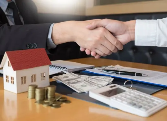 Pinjaman online legal adalah layanan peminjaman uang yang disediakan perusahaan yang terdaftar dan diawasi oleh Otoritas Jasa Keuangan (OJK).(Sumber: Pinterest)