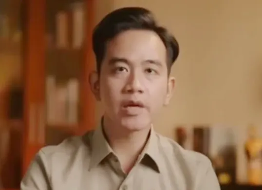 Potret Wakil Presiden Indonesia, Gibran Rakabuming Raka yang kini isunya mencuat untuk dimakzulkan. (Sumber: YouTube/Gibran Rakabuming Raka)