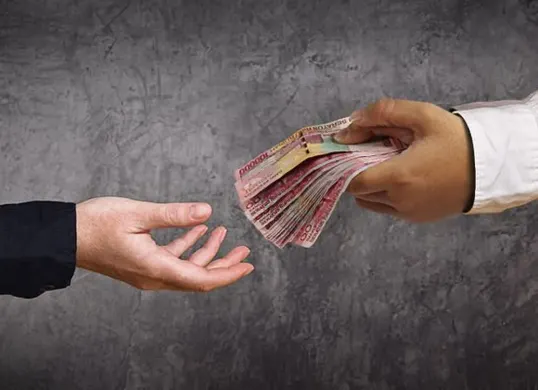Cara menghadapi debt collector dari pinjaman online ilegal, berdasarkan pedoman Otoritas Jasa Keuangan (OJK) (Sumber: Pinterest)