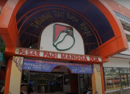 Barang palsu di Mangga Dua terus dibersihkan, ketahui risiko beli produk KW dan fakta dibalik razia besar-besaran. (Sumber: YouTube/KESITU)