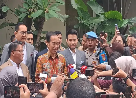 Kabid Humas Polda Metro Jaya Kombes Ade Ary Syam Indradi mengatakan bahwa polisi melayangkan 35 [ertanyaan saat pengambilan keterangan Jokowi mengenai tudingan ijazah palsu. (Sumber: Poskota/Ali Mansur)