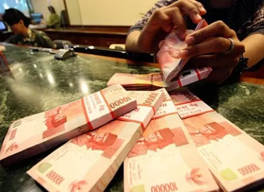 Aplikasi pinjaman digital resmi kini hadir sebagai solusi aman dan praktis, tanpa risiko intimidasi dari debt collector. (Sumber: Pinterest)