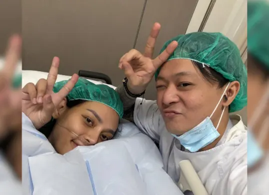Momen DJ Bravy temani Erika Carlina proses persalinan (Sumber: Instagram/@bravyson.vconk)