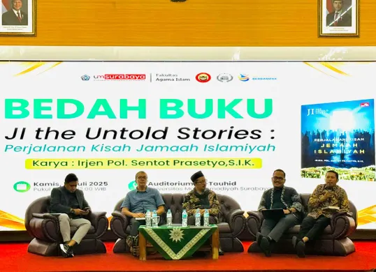 Densus 88 Anti Teror Polri bersama Universitas Muhammadiyah Surabaya (UMSurabaya) menggelar acara bedah buku bertajuk “JI The Untold Story (Perjalanan Kisah Jamaah Islamiyah)”. (Sumber: Istimewa)