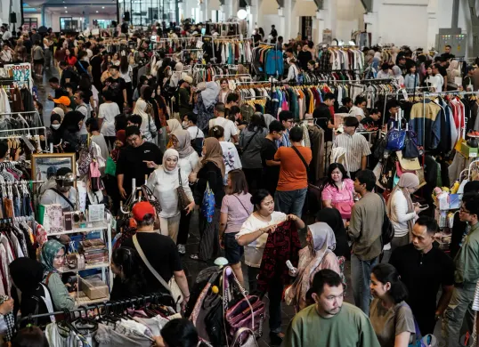 Berburu Barang Bekas di Garage Sale Jakarta 2025