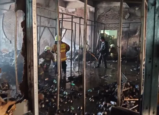 Kebakaran gedung Agres ID di Mangga Dua Square, Ancol Pademangan, Jakarta Utara, Senin, 4 Agustus 2025. (Sumber: Dok. Damkar)