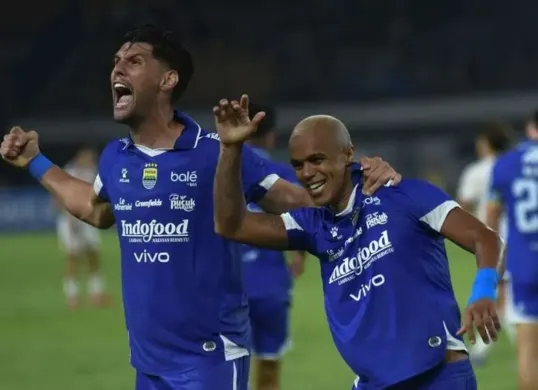 Persib Bandung targetkan hattrick juara Super League Indonesia. (Sumber: persib.co.id)