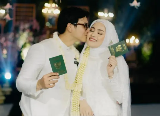 TikToker Rabbani Bray Adam atau akrab disapa Mas Bre, resmi melepas masa lajangya dan menikah dengan rendha Waya Mukti alias Yaya. (Sumber: Instagram stories/@rabbanibray)
