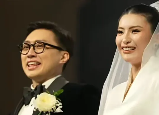 Sosok ayah Davin S Wagsawidjaja jadi sorotan setelah menggelar pernikahan dengan Vanessa Mantofa. (Sumber: TikTok/@lilyanzbingz86)