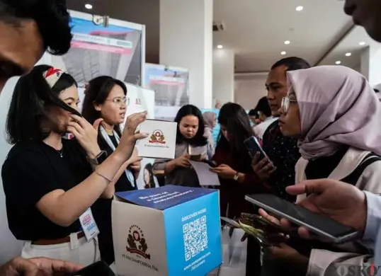 Ilustrasi - Peserta memadati salah satu stan perusahaan dalam ajang Jobfest, yang menghadirkan puluhan perusahaan dan ribuan lowongan kerja di Jakarta. (Sumber: Poskota/Bilal Nugraha Ginanjar)