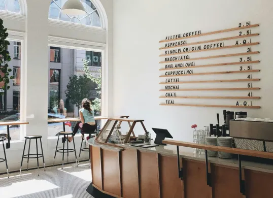 Ilustrasi Cafe-Rekomendasi Tempat Ngopi di Tangsel, Cocok untuk Nongkrong atau WFC (Sumber: Unsplash/Keghan Crossland)
