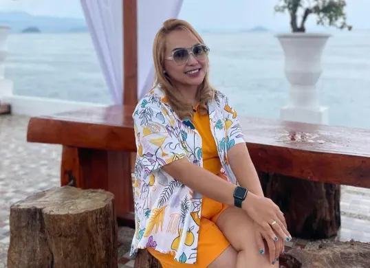 Profil Mpok Alpa, dari penyanyi dangdut hingga komedian viral, perjuangannya melawan kanker, hingga peran Raffi Ahmad dalam hidupnya. Baca selengkapnya. (Sumber: Instagram/@nina_mpokalpa)