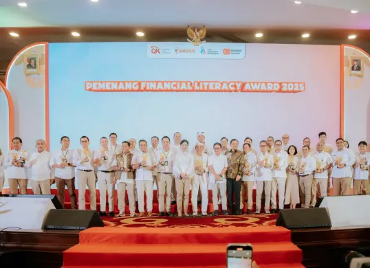 bank bjb dianugerahi penghargaan bergengsi sebagai Bank Teraktif dalam pelaksanaan Bank Goes to School (BGTS)  di Kejar Award 2025 (Sumber: Dok. bank bjb)