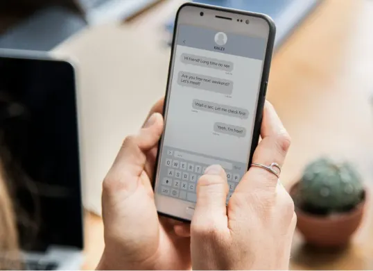 Ilustrasi, solusi keyboard iPhone error. (Sumber: Freepik)