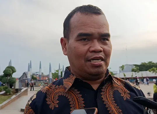 Kepala Kesbangpol Kota Bekasi, Nesan Sujana. (Sumber: POSKOTA | Foto: Nurpini Aulia Rapika)