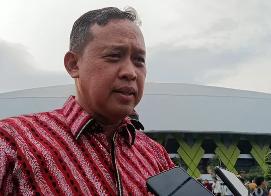 Wali Kota Bekasi, Tri Adhianto. (Sumber: POSKOTA | Foto: Nurpini Aulia Rapika)