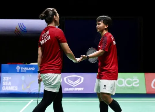 Pasangan Ana-Trias pada final badminton beregu putri SEA Games 2025. (Sumber: PBSI)