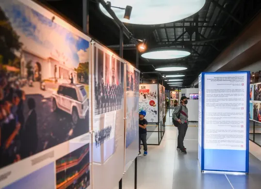 Potret pameran jurnalistik dengan tajuk "Haluan Merah Putih" yang digelar di Stasiun Tanah Abang. (Sumber: Istimewa)
