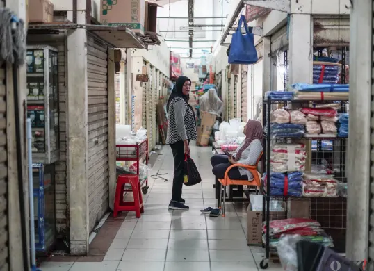 Suasana sepi Pasar Gondangdia, Menteng, Jakarta. (Sumber: Poskota/Bilal Nugraha Ginanjar)