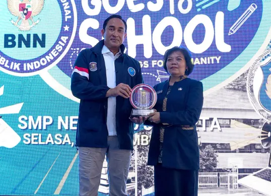 Kepala BNN RI, Suyudi Ario Seto (kiri). (Sumber: Dok. BNN RI)