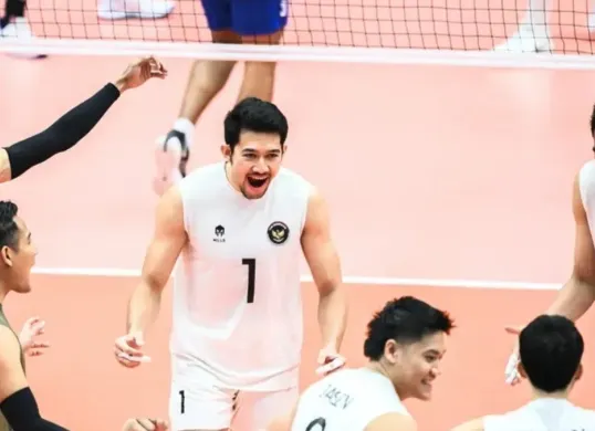 Tim voli putra Indonesia masuk semifinal SEA Games 2025 dengan status juara grup. (Sumber: Instagram/@volinewsid)