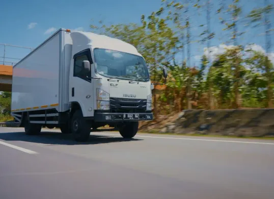 Ilustrasi - Tips keselamatan berkendara truk dari Isuzu selama periode Nataru. (Sumber: Isuzu)