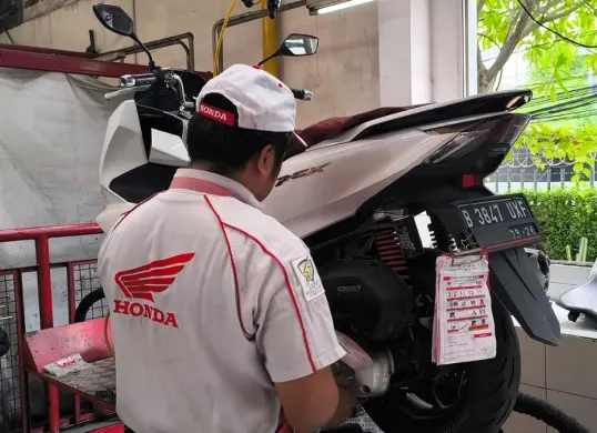 Ilustrasi diskon servis motor matic Honda di seluruh jaringan AHASS Jakarta-Tangerang. (Sumber: WMS)