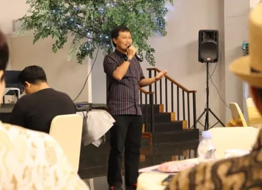 Wali Kota Cirebon, Effendi Edo menegaskan, kekayaan budaya harus diurus secara konkret di The Radiant Center, Kota Tangerang Selatan, Jumat, 19 Desember 2025. (Sumber: Dok. Pemkot Cirebon)
