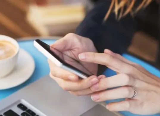 Lakukan cara ini untuk bisa menggunakan background saat pertemuan online di Zoom. (Sumber: Pinterest/Libelle | Interieur, Mode, Beauty, Recepten, Gezondheid, Reizen)