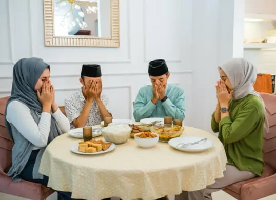 Ilustrasi - Sahur di bulan Ramadhan.(Sumber: Freepik)
