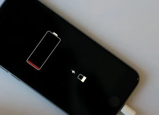 Cara mengisi baterai iPhone agar optimal (Sumber: Pinterest/apple.news)