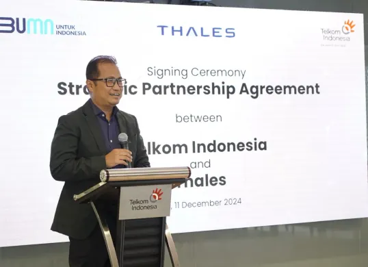 Direktur Strategic Portfolio Telkom Budi Setyawan Wijaya dalam acara penandatanganan Strategic Partnership Agreement (SPA) antara Telkom Indonesia dengan Thales, beberapa waktu yang lalu. (Sumber: Dok. Telkom)