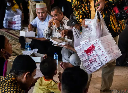 Dukung Program MBG, 5000 Paket Nasi Box Dibagikan di Masjid Istiqlal