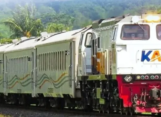 3 jalur kereta api yang pemandangannya bagus (Sumber: Instagram @kai121_)