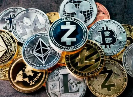 Tokocrypto menyediakan akses ke lebih dari 380 jenis token dan koin dengan berbagai fitur unggulan, seperti Staking, DCA, Beli/Jual, Passkey, hingga TKO Megadrop. (Sumber: Pinterest)