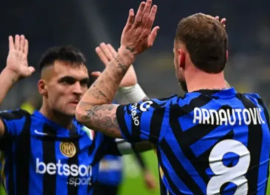 Inter Milan akan mempertaruhkan nasib untuk menjaga asa meraih treble winners melawan AC Milan di semifinal Coppa Italia 2024/2025. (Sumber: Instagram @officialinter)