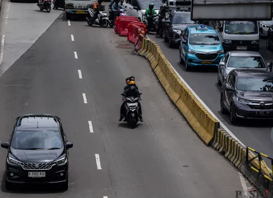 Pelanggaran di Jalan Layang Non Tol Casablanca