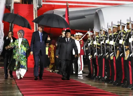 Indonesia menyepakati pemesanan drone dengan Turki, penandatanganan di lakukan di Istana Presiden Bogor di sela kunjungan Presiden Turki ke Indonesia. (Sumber: Instagram Prabowo Subianto)