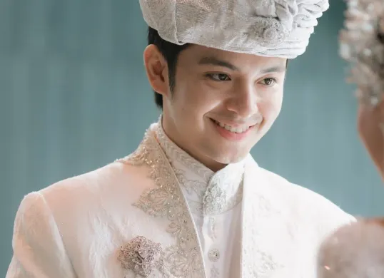 Angga Yunanda resmi menikahi Shenina Chinnamon. (Sumber: Instagram/@angga)