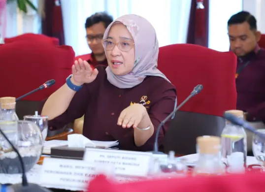 Potret Menteri PANRB, Rini Widyantini (Sumber: MenpanRB)