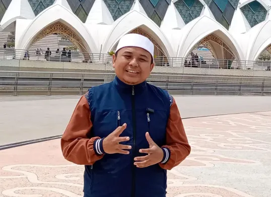 Ustadz Baba Feylian, Alumni Al Azhar Mesir (Sumber: Yugi Prasetyo/Poskota)