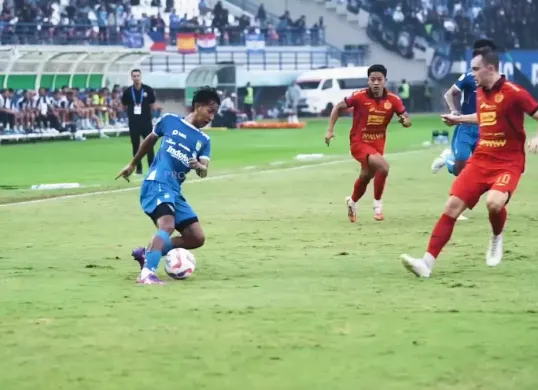 Laga akbar Persib vs Persija 2025, siapa berhak di puncak klasemen Liga 1? (Sumber: Tangkapan Layar Youtube/PERSIB)